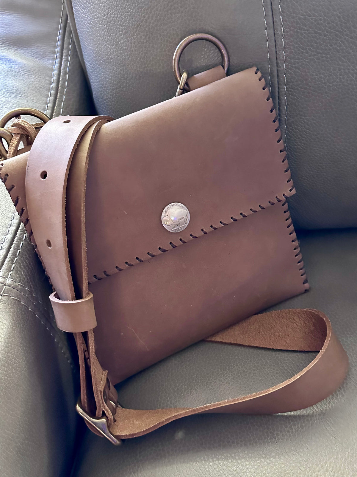 Essentials Clutch